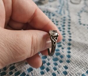 Sterling Silver Celtic Knot Solitaire Ring in Silver